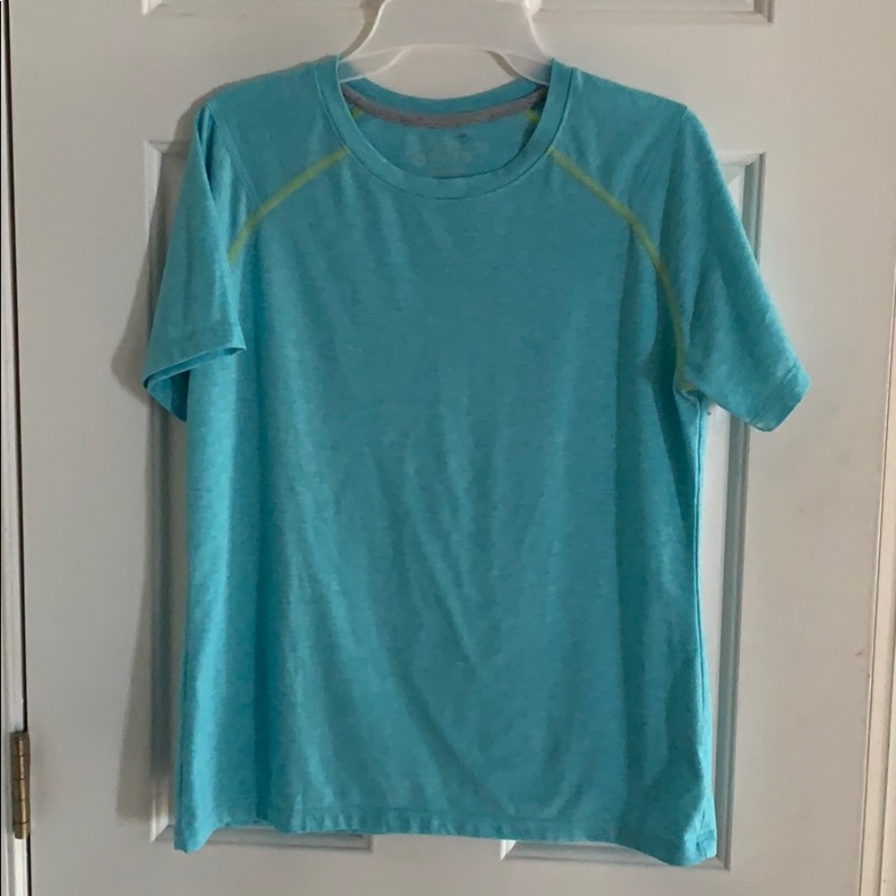 Orvis turquoise T-shirt. Size M.
